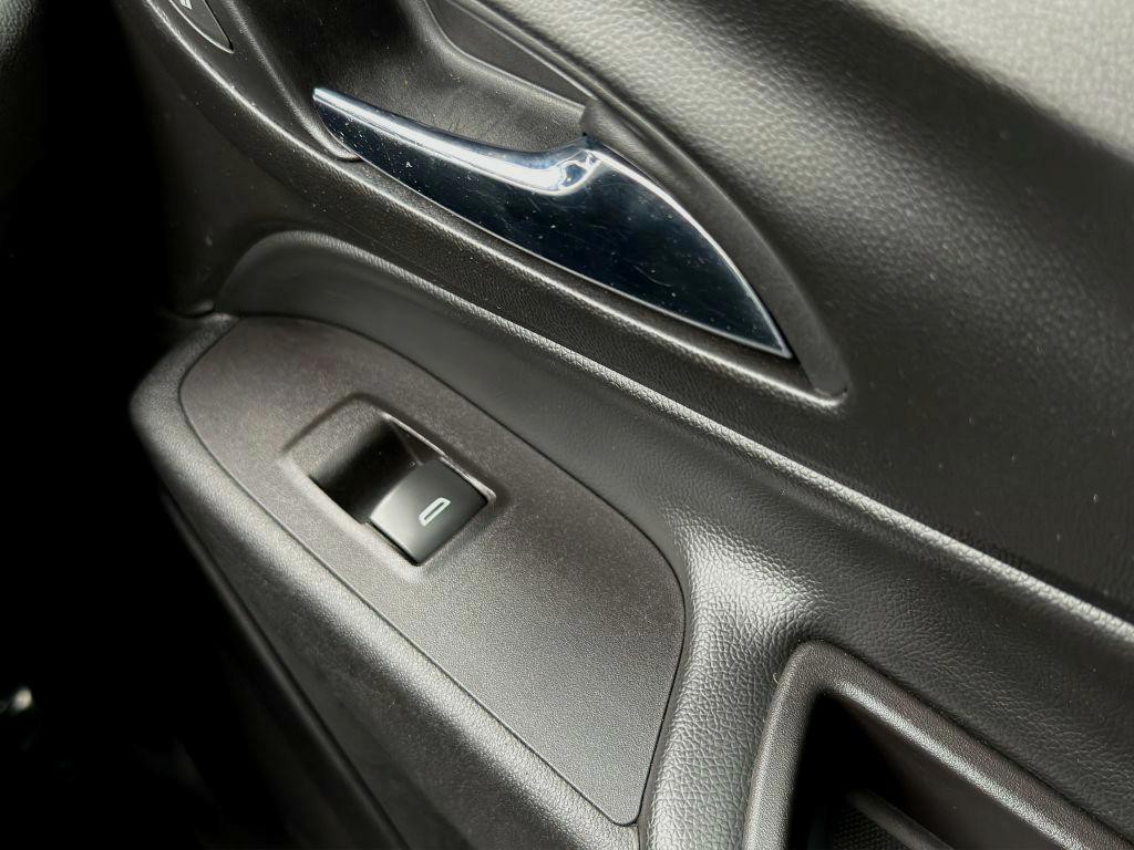 2020 Chevrolet Equinox Image 15