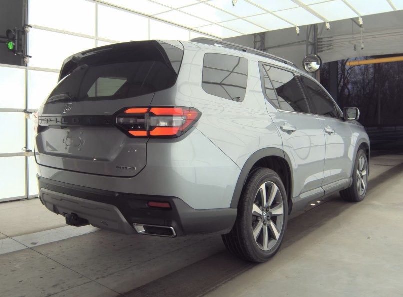 2025 Honda Pilot Image 2
