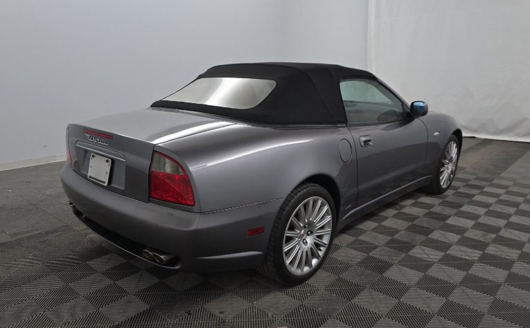2002 Maserati Spyder Image 2