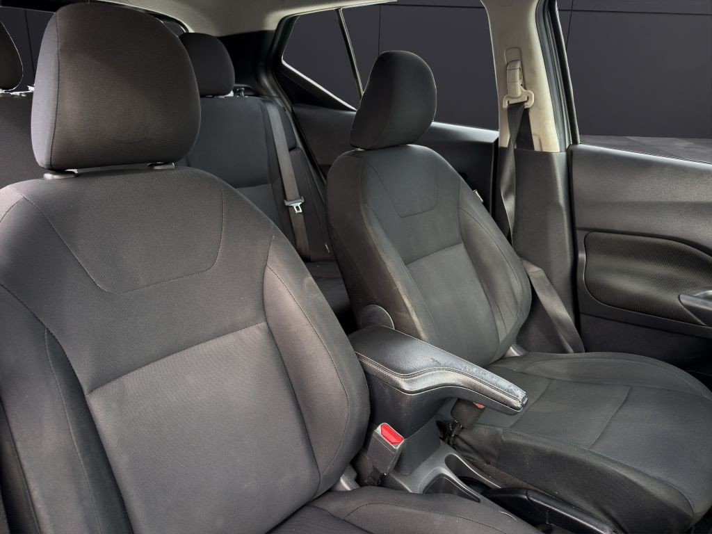 2023 Nissan Kicks Image 14