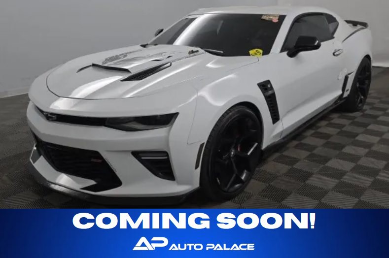 2017 Chevrolet Camaro Image 1