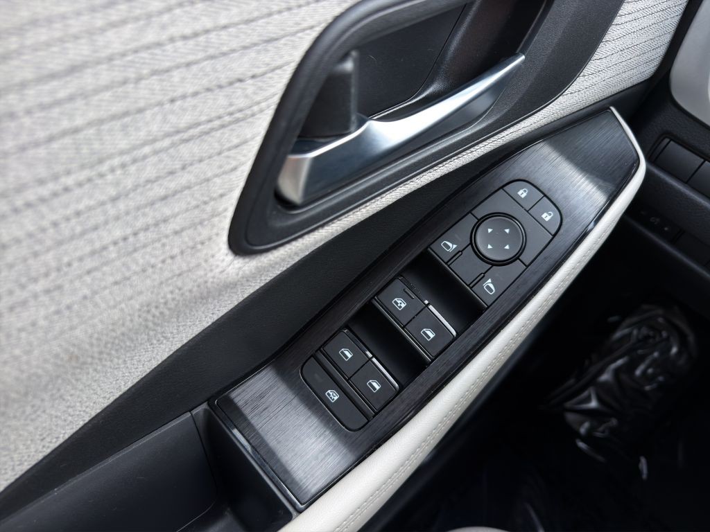 2022 Nissan Rogue Image 11