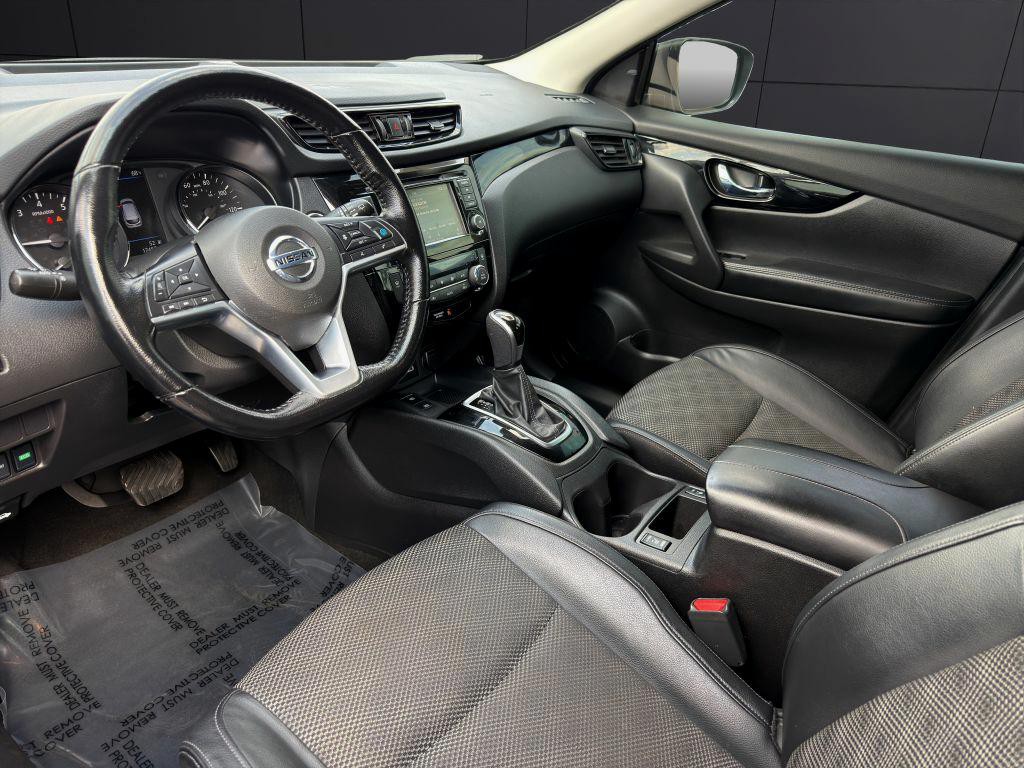 2022 Nissan Rogue Image 12