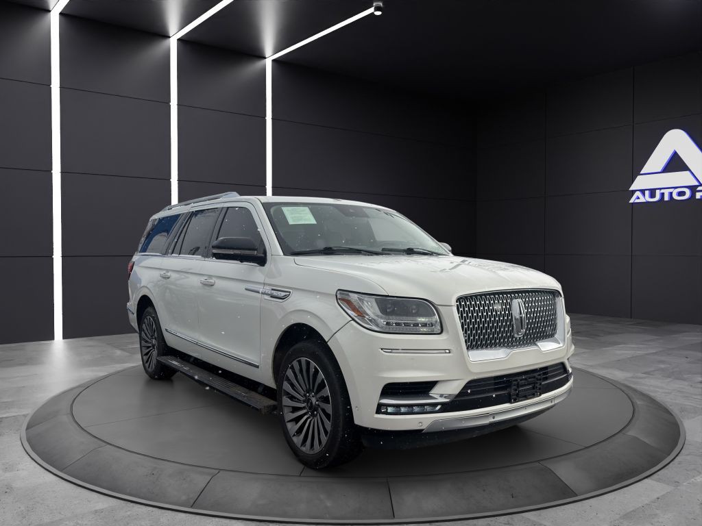 2020 Lincoln Navigator Image 2