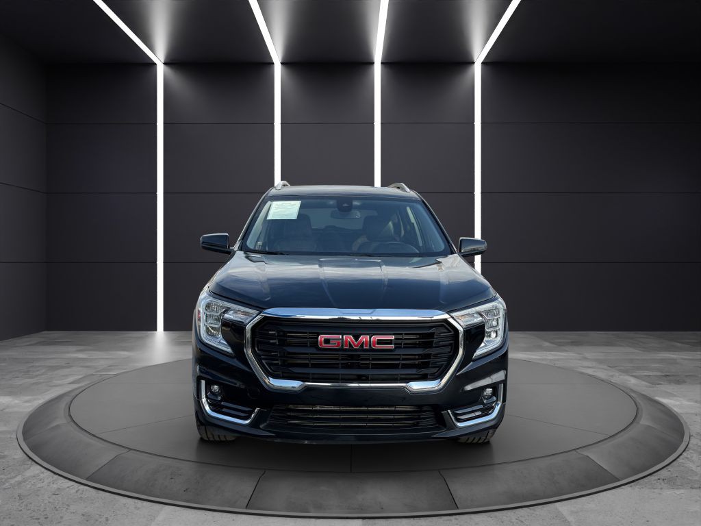 2023 GMC Terrain Image 2