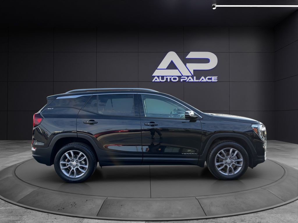 2023 GMC Terrain Image 8