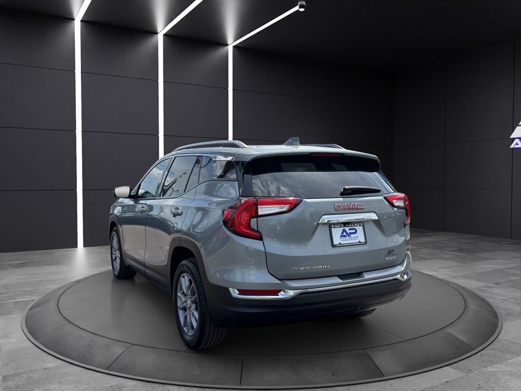 2024 GMC Terrain Image 4