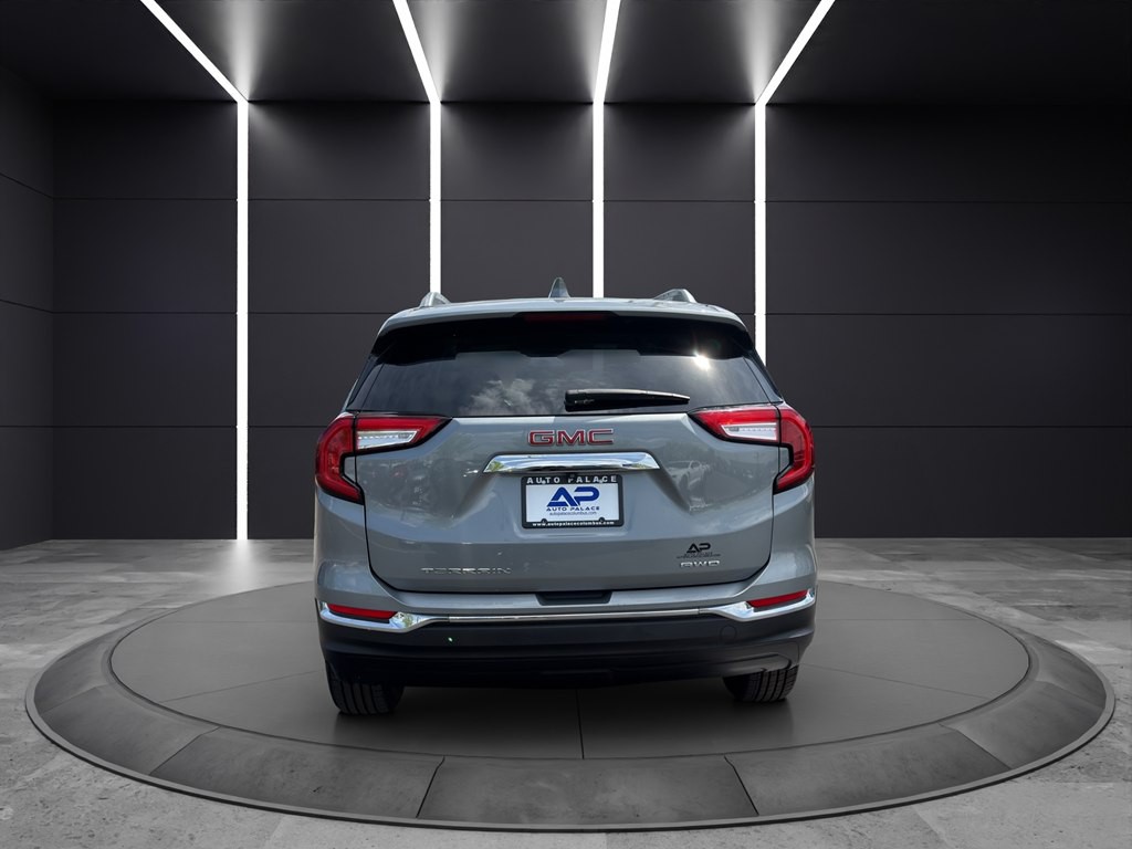 2024 GMC Terrain Image 5