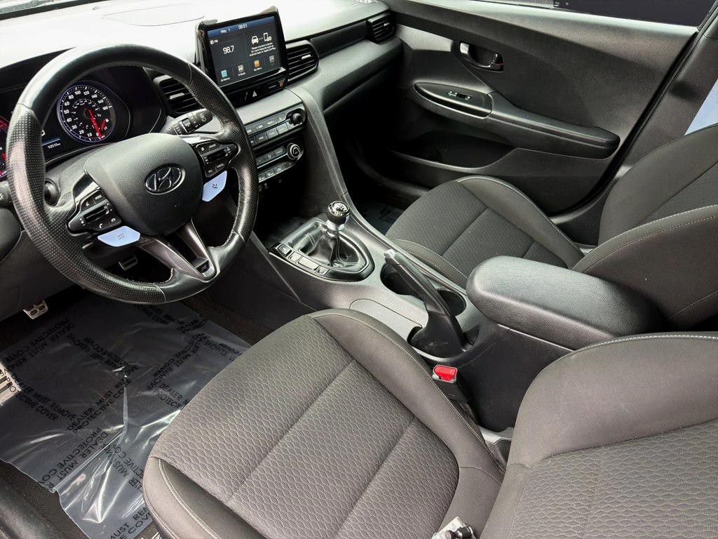 2020 Hyundai Veloster Image 12