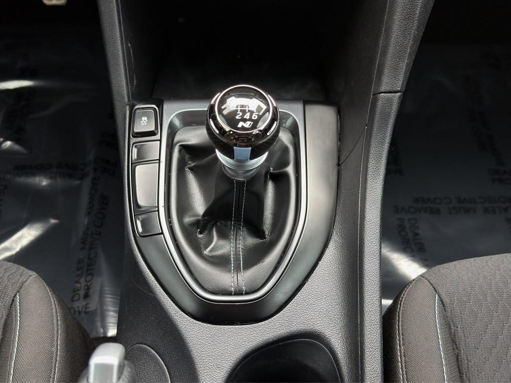 2020 Hyundai Veloster Image 19