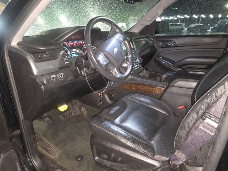 2016 Chevrolet Suburban Image 5