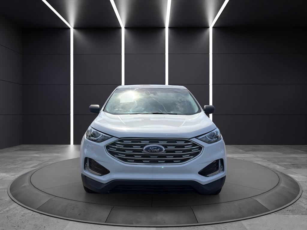 2020 Ford Edge Image 2