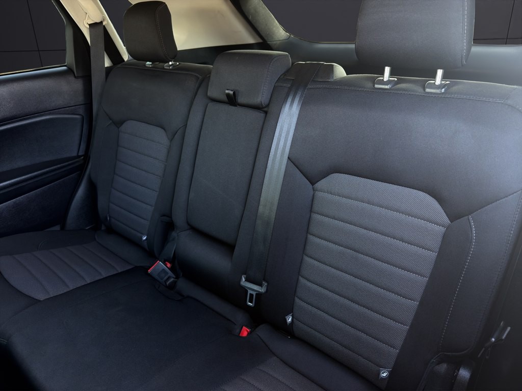 2020 Ford Edge Image 21