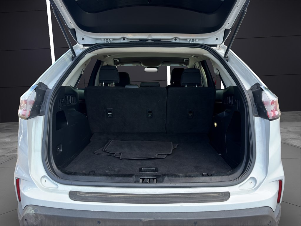 2020 Ford Edge Image 22