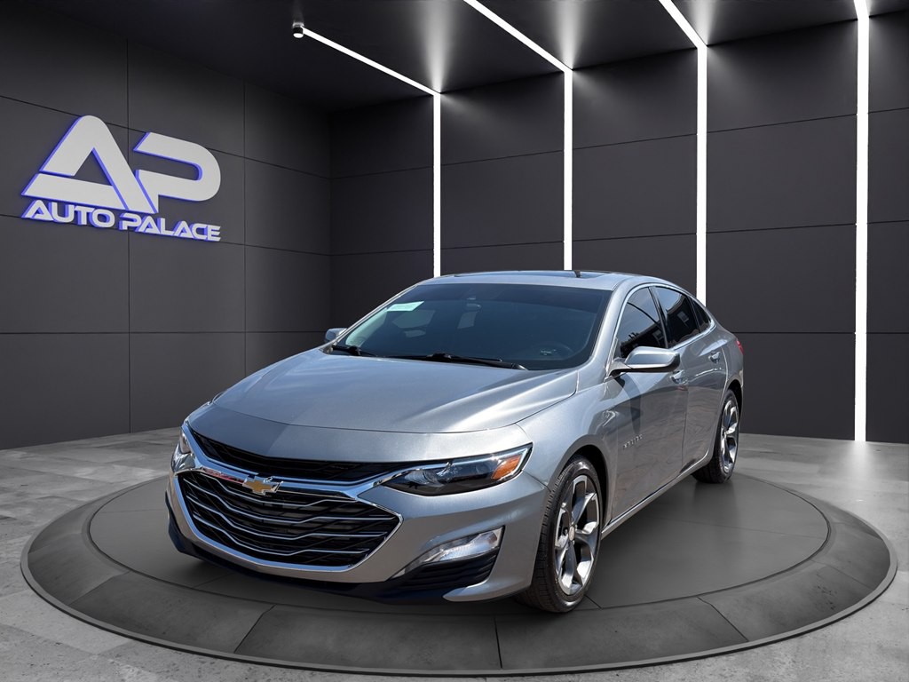 2023 Chevrolet Malibu Image 1