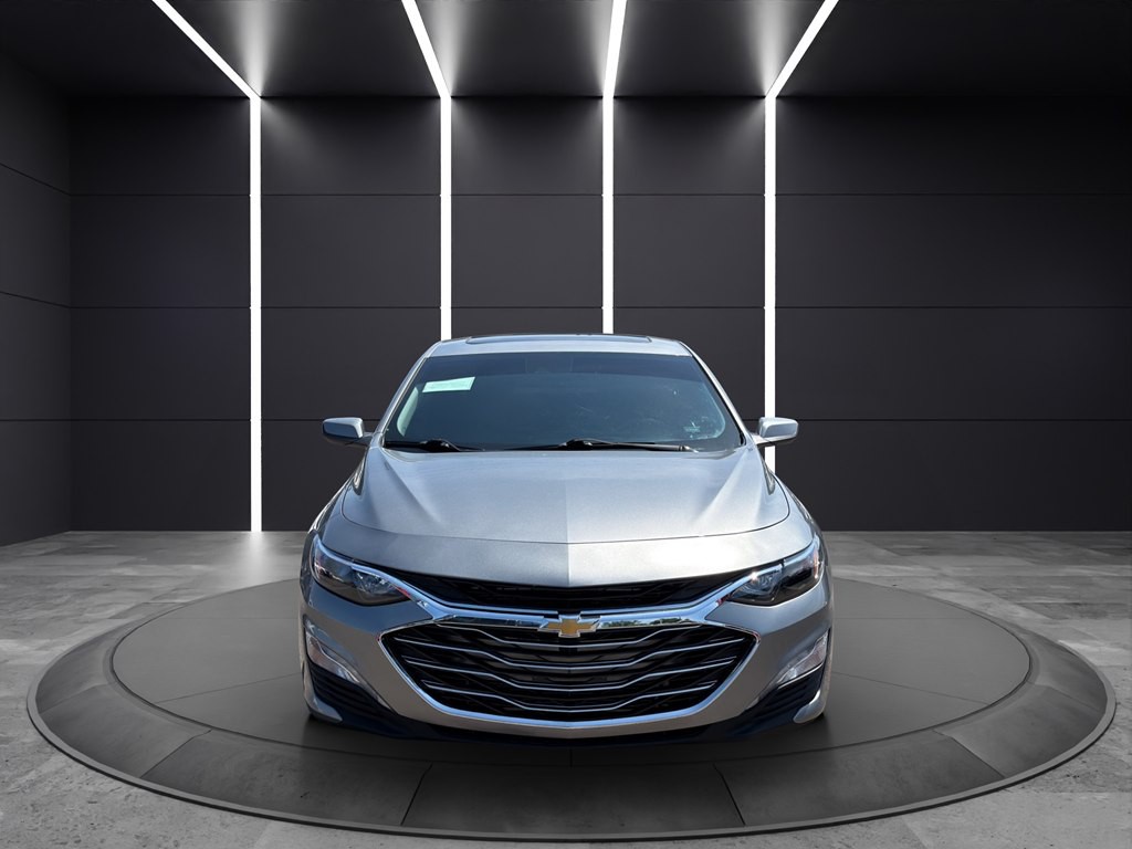 2023 Chevrolet Malibu Image 2