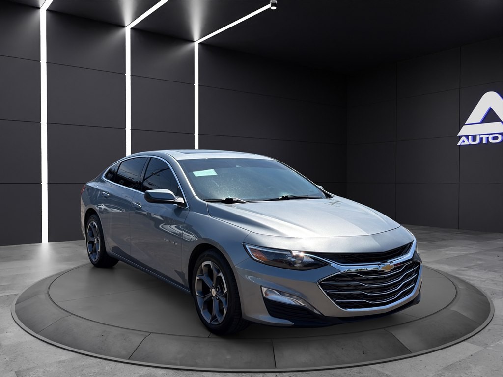 2023 Chevrolet Malibu Image 3