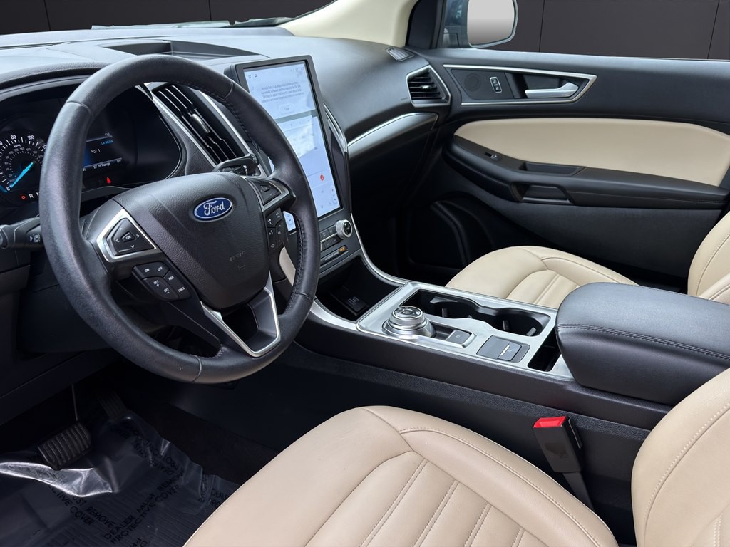 2022 Ford Edge Image 12
