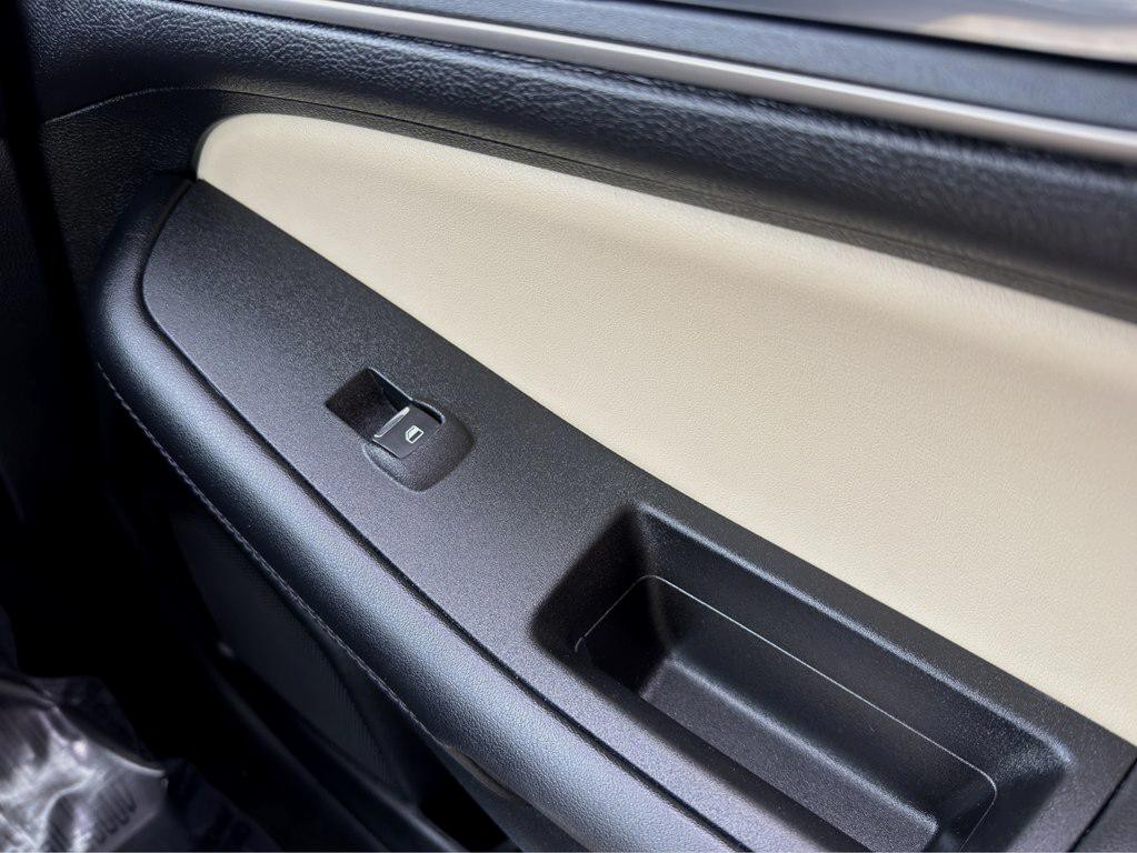2022 Ford Edge Image 15