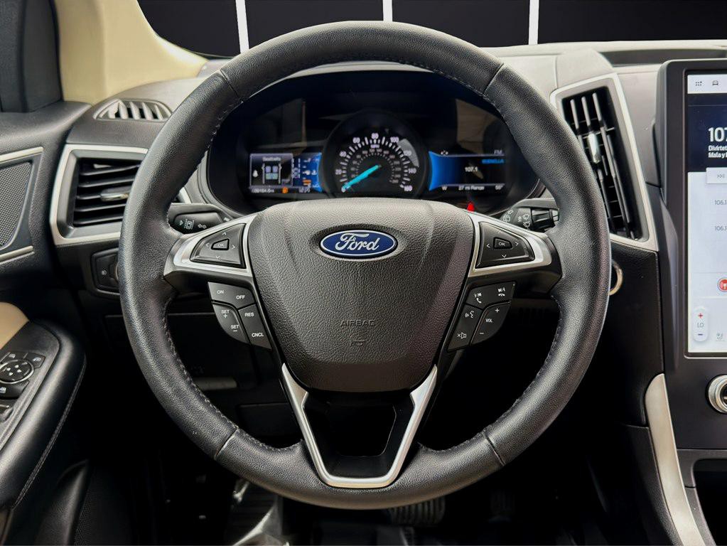 2022 Ford Edge Image 16