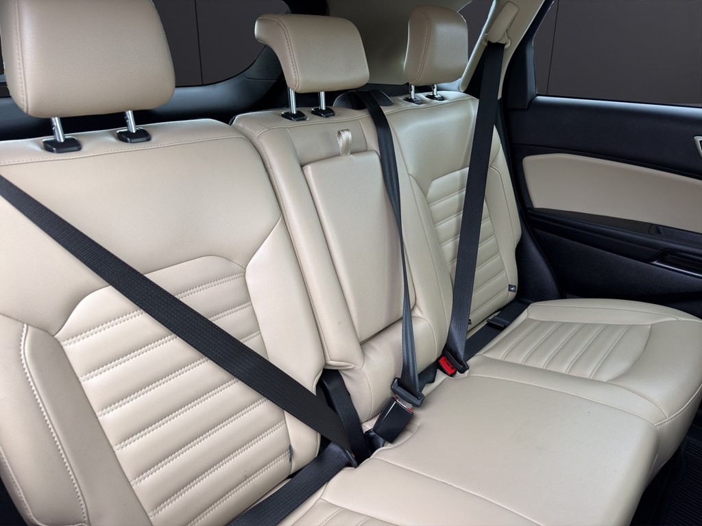 2022 Ford Edge Image 20