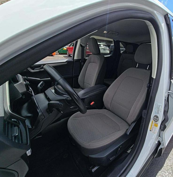 2022 Ford Escape Image 5