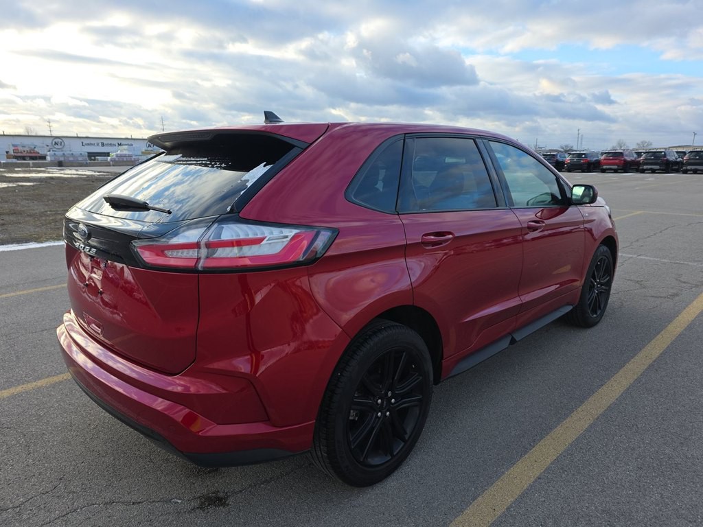 2024 Ford Edge Image 2