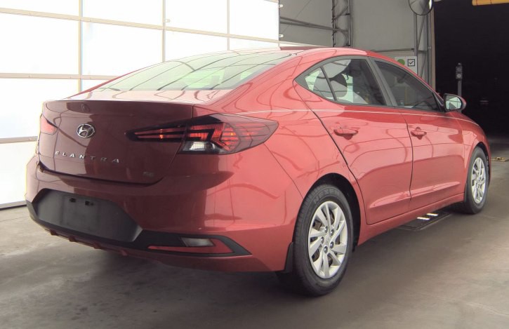 2020 Hyundai Elantra Image 2