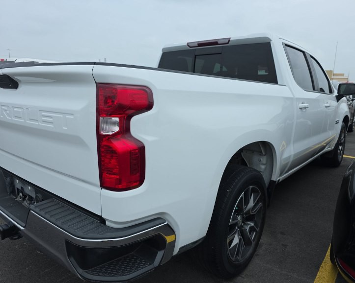 2019 Chevrolet Silverado 1500 Image 2