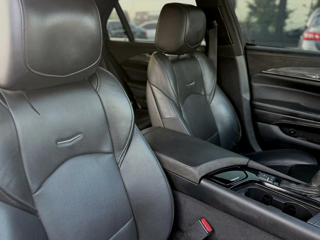 2016 Cadillac CTS Image 12