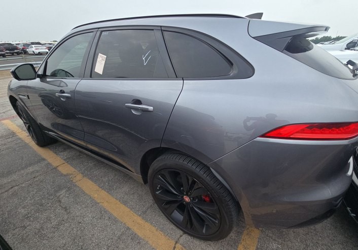 2020 Jaguar F-PACE Image 2