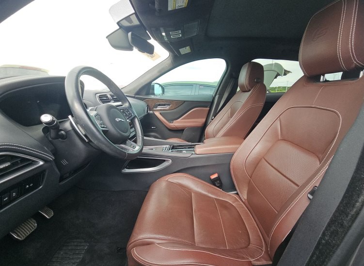 2020 Jaguar F-PACE Image 3