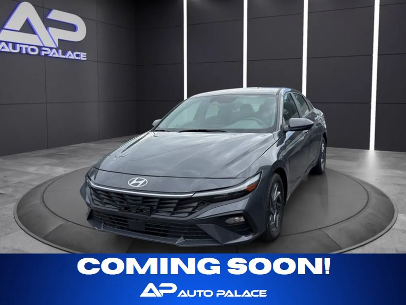 2024 Hyundai Elantra Image 1