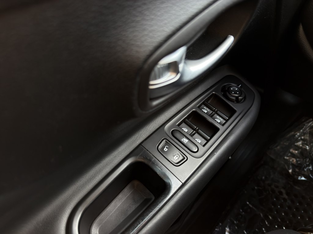 2018 Jeep Renegade Image 11
