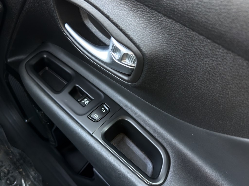 2018 Jeep Renegade Image 15
