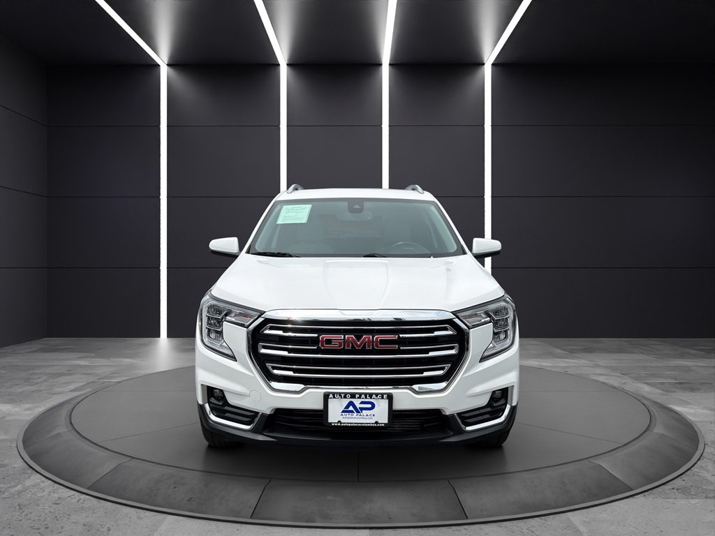 2022 GMC Terrain Image 2