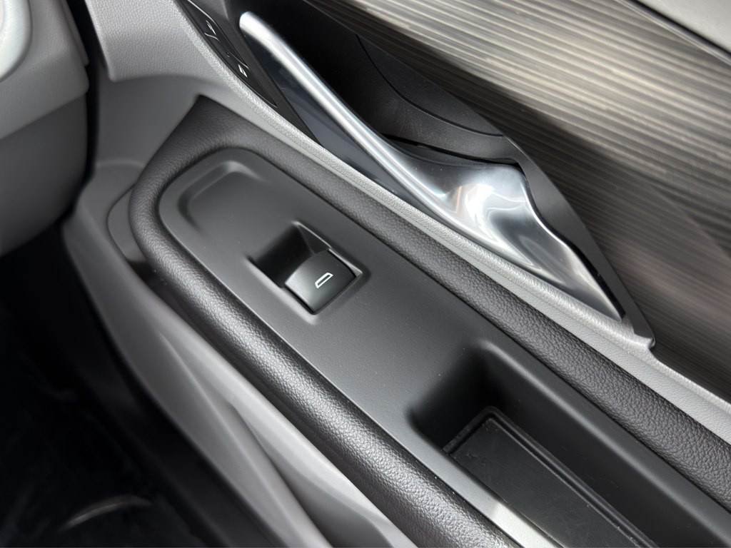 2022 GMC Terrain Image 13