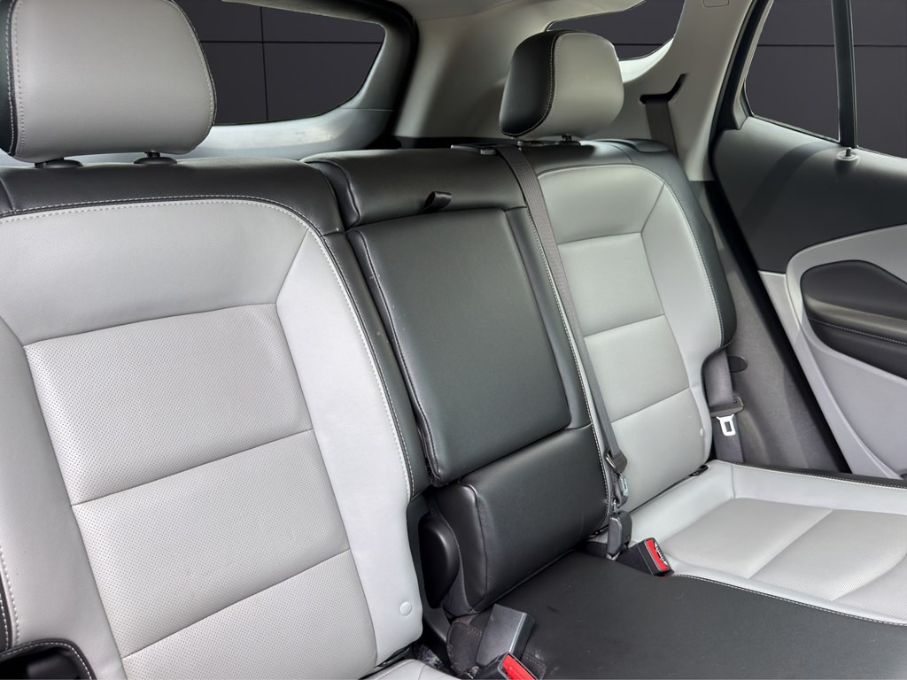 2022 GMC Terrain Image 18
