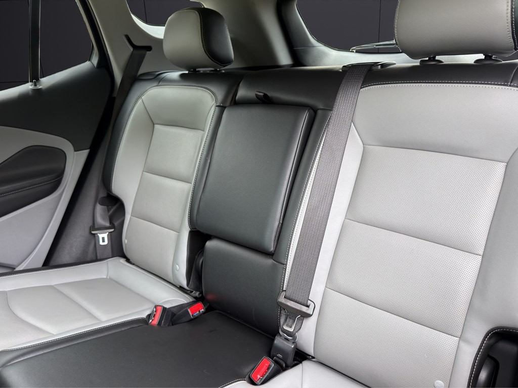 2022 GMC Terrain Image 19