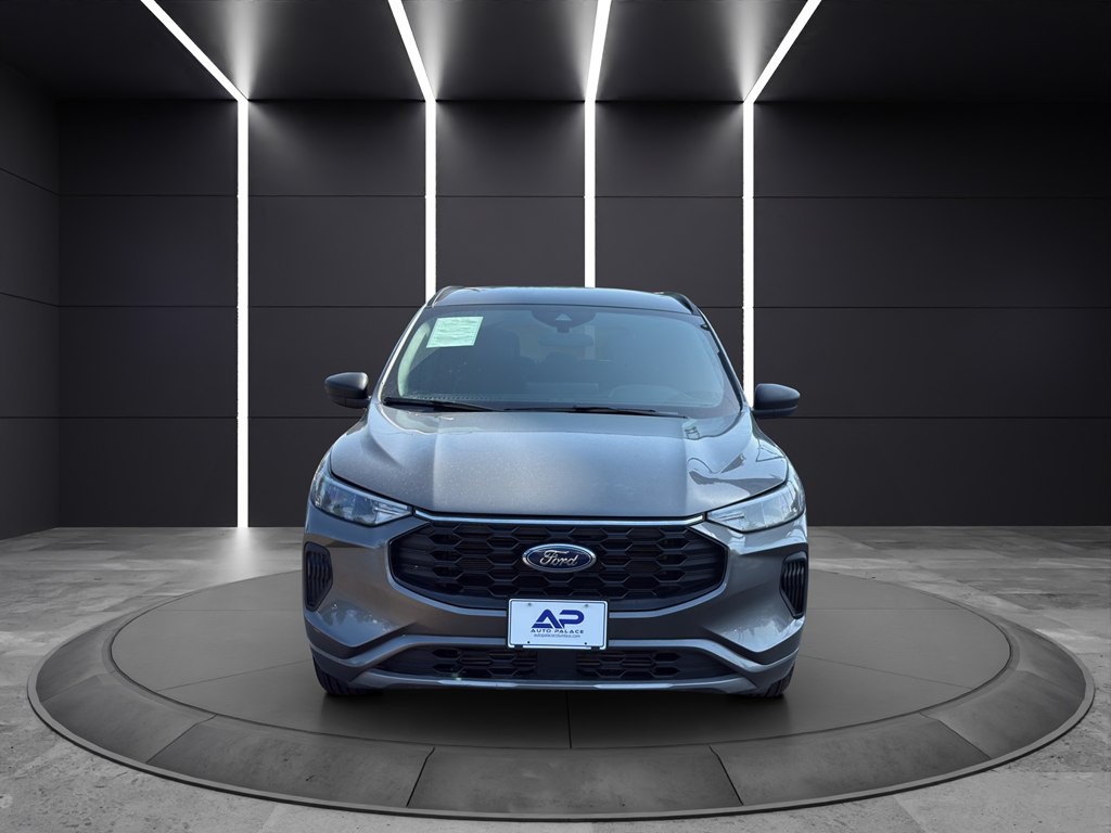 2024 Ford Escape Image 2