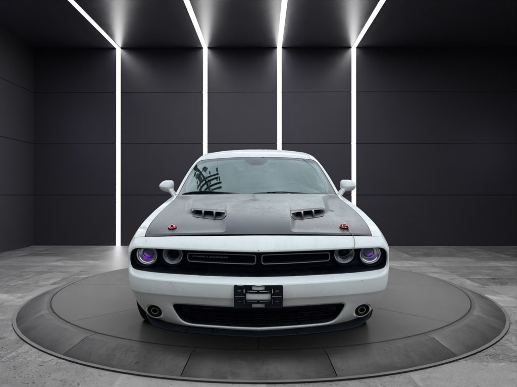 2018 Dodge Challenger Image 2