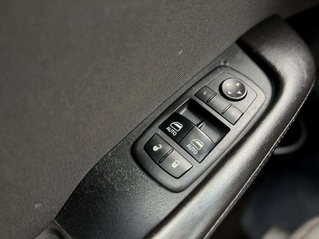2018 Dodge Challenger Image 9