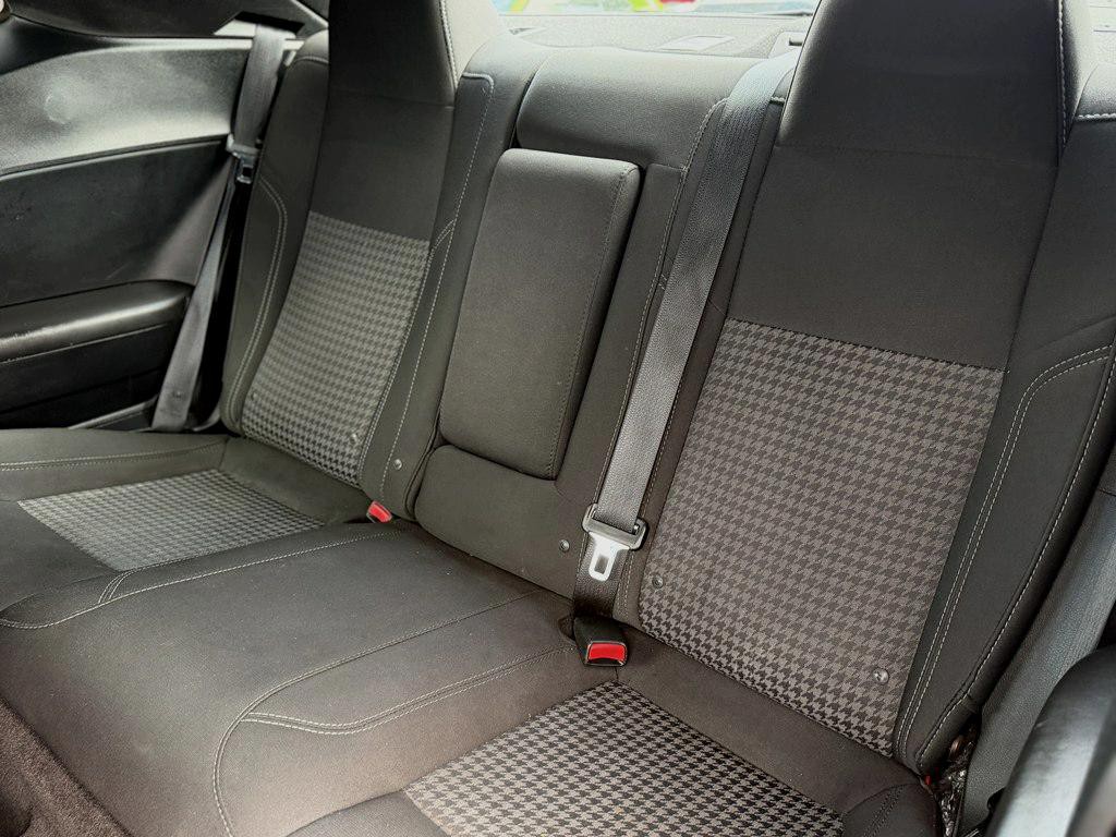 2018 Dodge Challenger Image 18