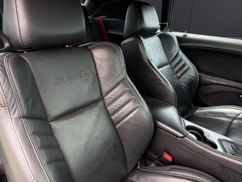 2017 Dodge Challenger Image 14