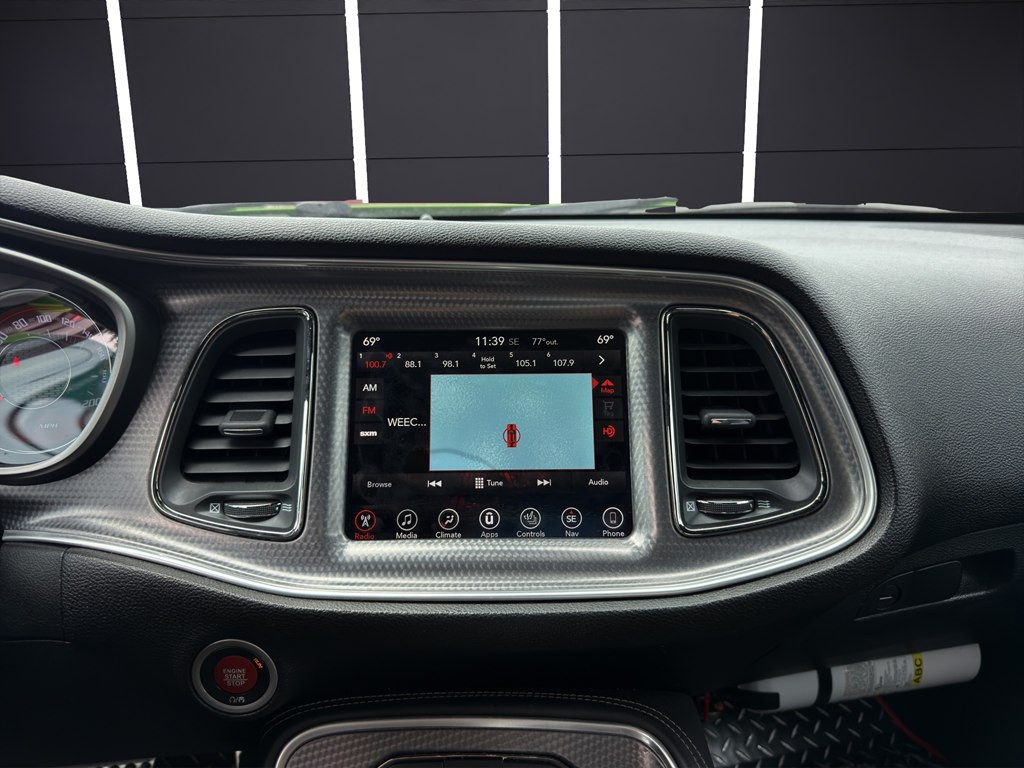 2017 Dodge Challenger Image 18