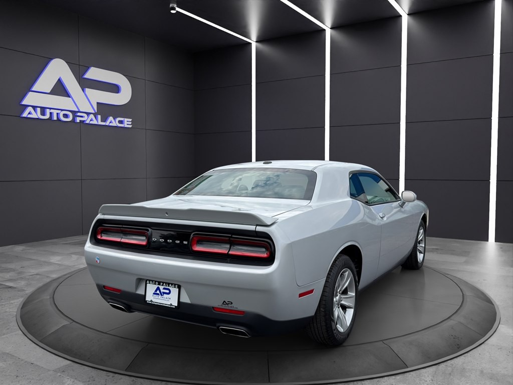 2021 Dodge Challenger Image 6