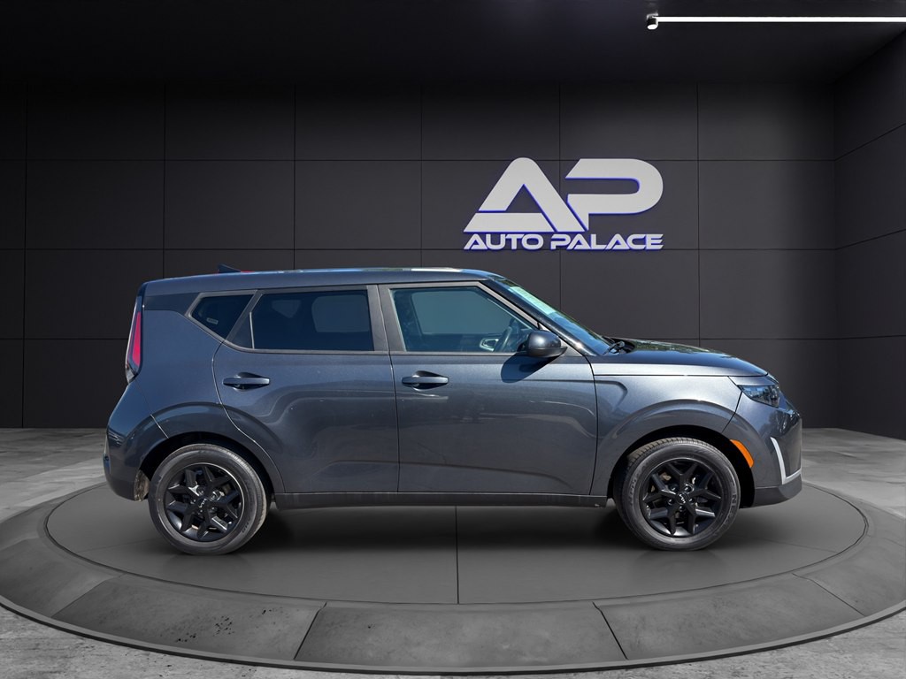 2023 Kia Soul Image 19
