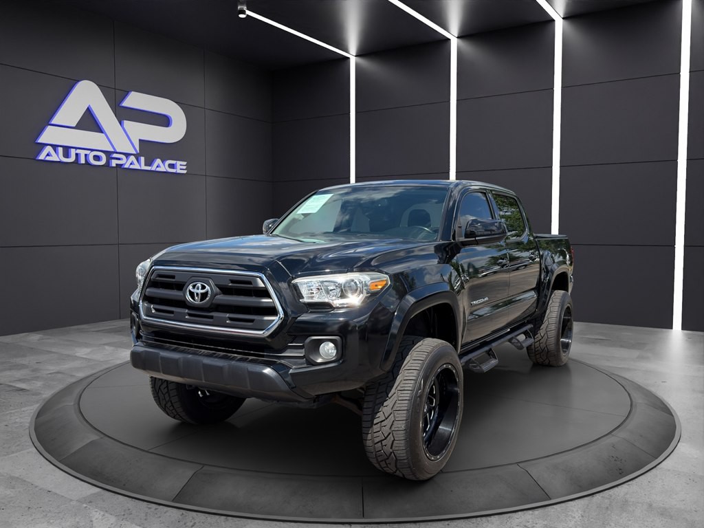 2016 Toyota Tacoma Image 1
