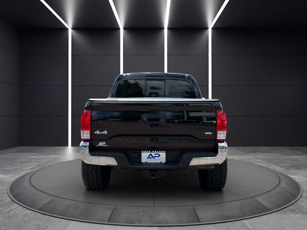 2016 Toyota Tacoma Image 5