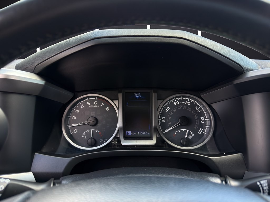 2016 Toyota Tacoma Image 17